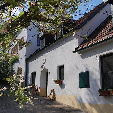 Hofgassl Zentgraf Bed & Breakfast Mörbisch am See Екстериор снимка