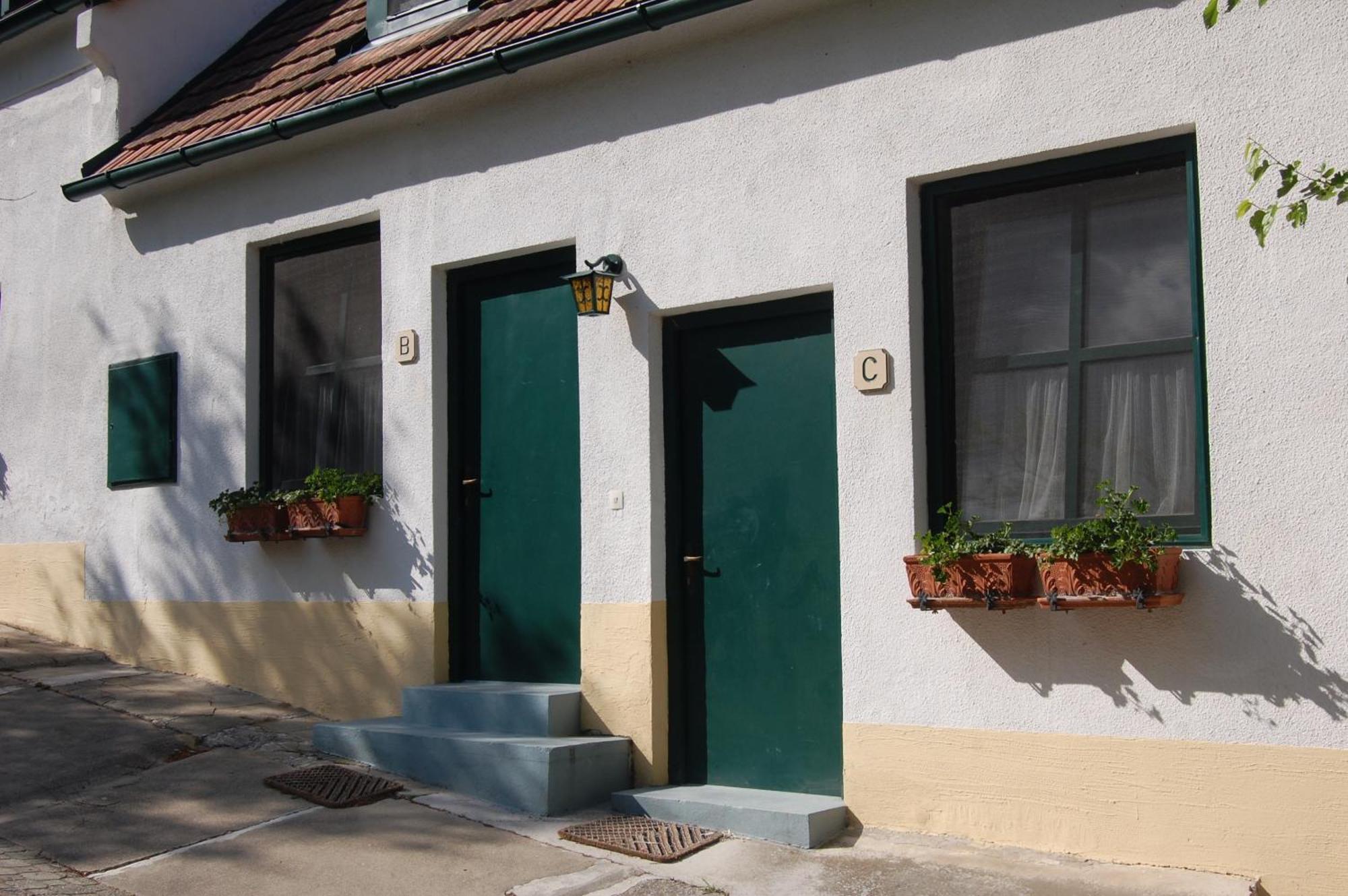 Hofgassl Zentgraf Bed & Breakfast Mörbisch am See Екстериор снимка