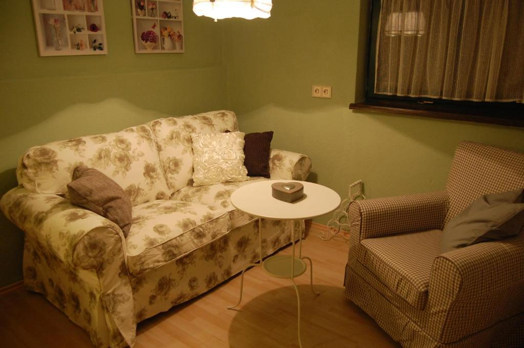 Hofgassl Zentgraf Bed & Breakfast Mörbisch am See Стая снимка