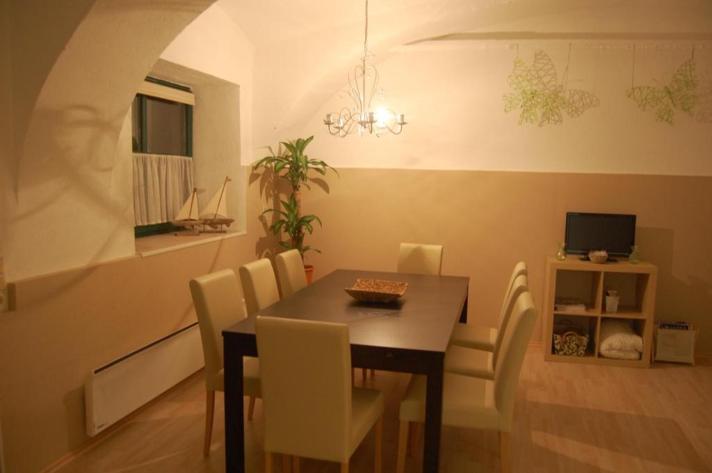 Hofgassl Zentgraf Bed & Breakfast Mörbisch am See Стая снимка